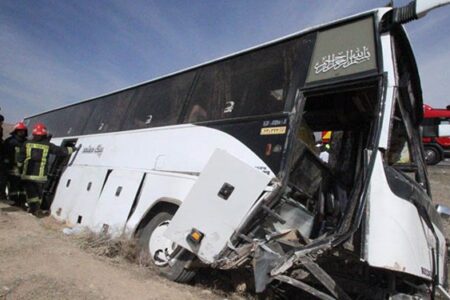 انحراف اتوبوس در محور ریگان – چابهار ۱ کشته و ۱۳ مصدوم بر جای گذاشت