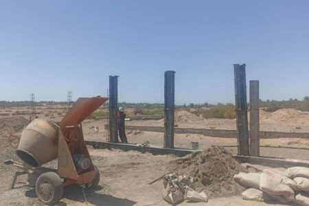 آغاز عملیات حصارکشی دیوار غربی پایگاه جهانی لوت در فهرج