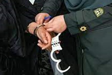 دستگیری ۲ زن در حال انتقال بیش از ۲۳۰ کیلو تریاک در جیرفت