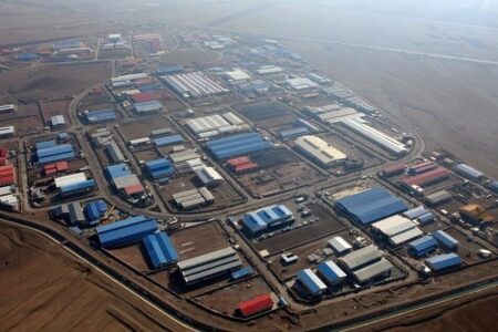 مجوز احداث ۵ شهرک صنعتی تخصصی خورشیدی در ‌کرمان صادر شد