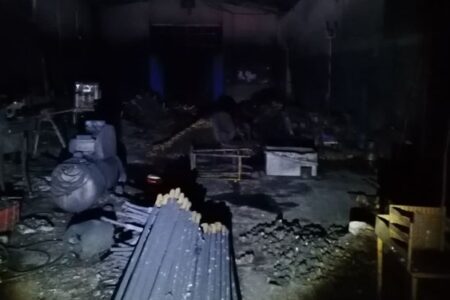 مهار آتش‌سوزی دو کارگاه تولیدی در شهرک صنعتی «خضرا» کرمان