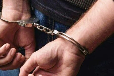 دستگیری سارق ۵ خودرو در سیرجان