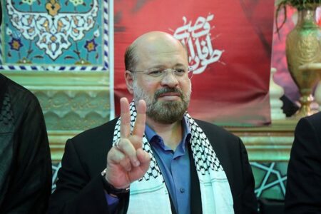 نماینده جنبش حماس: اگر شهید سلیمانی زنده بود شاهد بمباران غزه نبودیم/ اسرائیل با حمایت آمریکا جنگ را آغاز کرد
