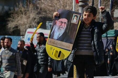کرمانی ها اقدامات رژیم کودک کش صهیونیستی را محکوم کردند
