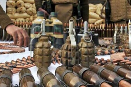 چند قبضه توپ و آرپی‌جی از قاچاقچیان مسلح در کرمان کشف شد