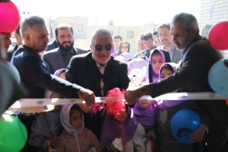دو مدرسه ۱۲ و شش کلاسه در شهرستان زرند افتتاح شد