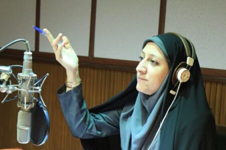 رادیو کرمان برای مخاطبان نسخه سلامتی می‌پیچد