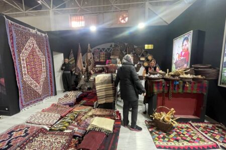 پانزدهمین نمایشگاه سراسری صنایع دستی در سیرجان افتتاح شد