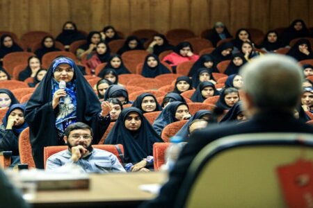 نشستی با چاشنی مطالبه دانشجویی از استاندار کرمان