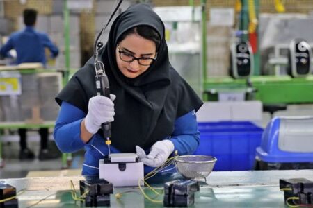 نگاه ویژه جمهوری اسلامی به زنان شاغل در راستای تعادل بین خانواده و شغل