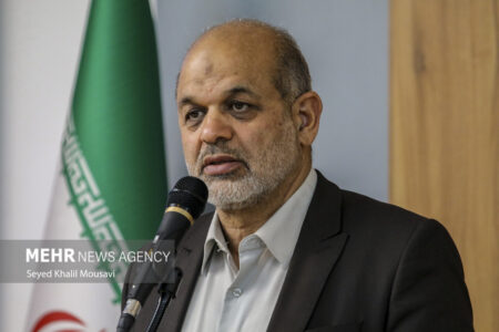 وزیر کشور از مجروحان حادثه تروریستی کرمان عیادت کرد