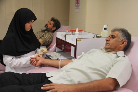 حضور گسترده مردم کرمان برای اهدای خون
