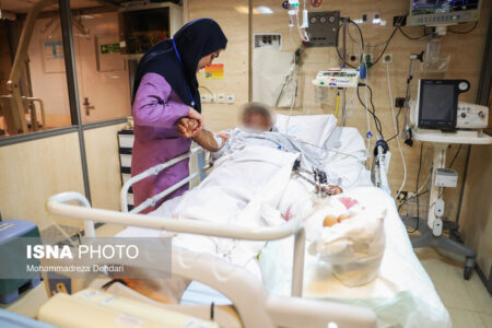 ۱۹ زن و ۱۰ کودک مجروح حادثه تروریستی کرمان همچنان بستری‌اند