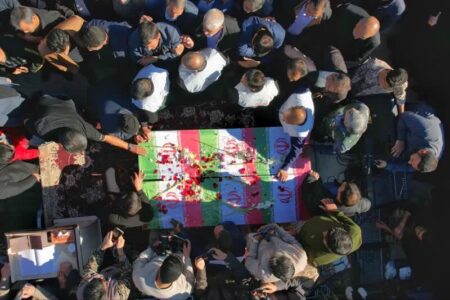 ۲ شهید حادثه تروریستی کرمان در رفسنجان تشییع شدند