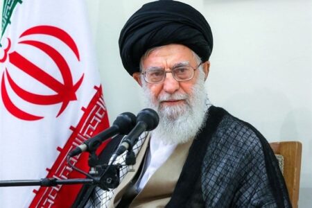 سرکشی از خانواده‌های شهدای انفجار کرمان با دستور امام خامنه‌ای آغاز شد