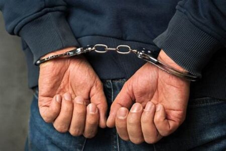پلیس کرمان قاچاقچی مسلح را دستگیر و ۲۱۶ کیلو تریاک را کشف کرد