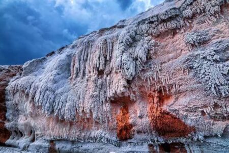 غار خرسین جاذبه‌ای دیدنی در شهرستان بندرعباس