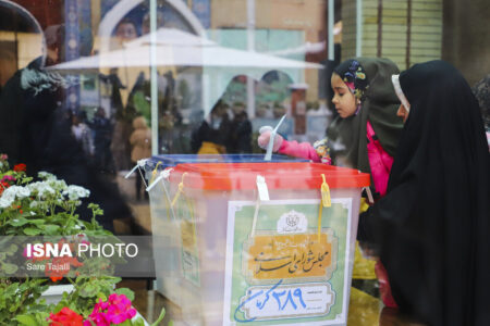 حضور مردم تبریز، اهر، کرمان و ساری در پای صندوق‌های رای