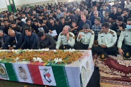 مراسم تشییع و تدفین مرزبان شهید در شهرستان جیرفت برگزار شد