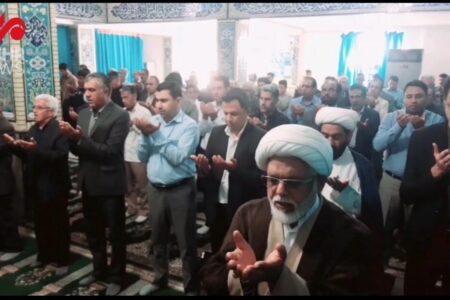 حضور پرشمار مردم جبالبارز جیرفت برای برپایی نماز عیدفطر
