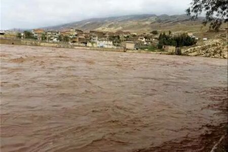۴ شهر استان درگیر سیل شده اند