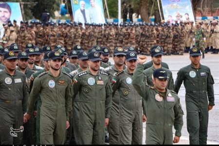 برگزاری رژه روز ارتش در کرمان + فیلم و تصویر