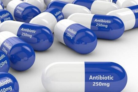 مصرف خودسرانه آنتی‌بیوتیک‌ها در ایران و خطرات آن