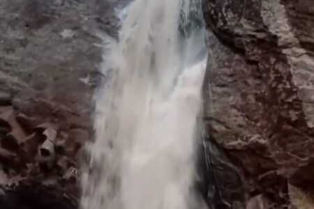 سیلابی شدن آبشار راین کرمان