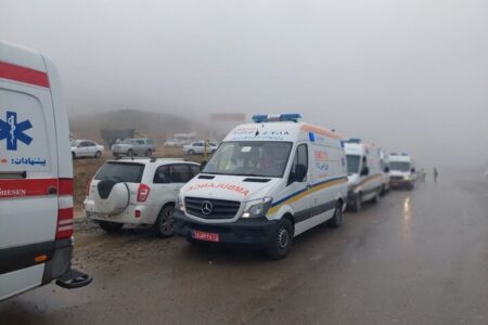 عملیات جست‌وجو همچنان ادامه دارد/ حضور هشت دستگاه آمبولانس در محل حادثه