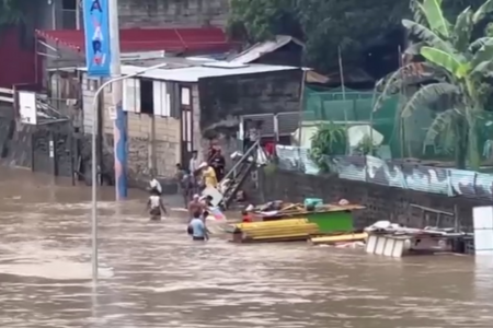 طوفان در فیلیپین هزاران نفر را آواره کرد