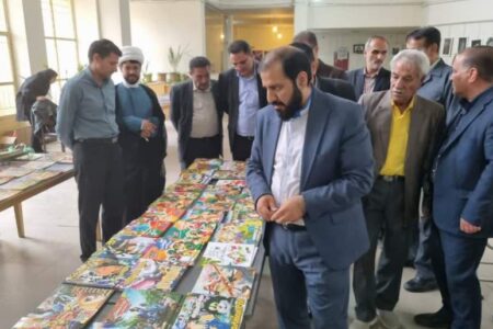 افتتاح نمایشگاه کتاب در زرند