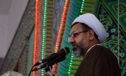 تضعیف کنندگان جمهوری اسلامی از جنس انقلاب نیستند