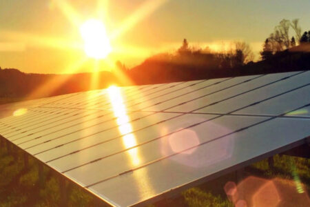 بهره برداری از ۱۱ نیروگاه خورشیدی در ۶ استان