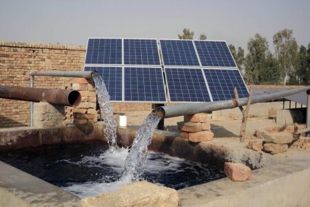 نیروگاه‌های خورشیدی به کمک چاه‌های کشاورزی راور می‌آیند!