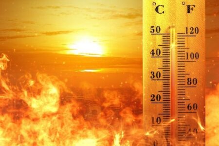 هشدار هواشناسی برای وقوع گرد و خاک در استان/ شهداد رکورددار گرما در کشور