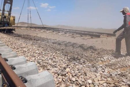 اجرای بزرگ‌ترین بازسازی خط ریلی کشور در منطقه کرمان