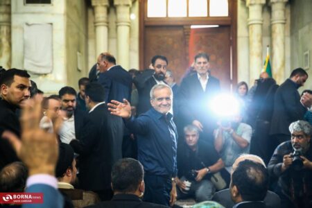 حضور مسعود پزشکیان، رئیس جمهور منتخب در مرقد مطهر امام خمینی (ره)
