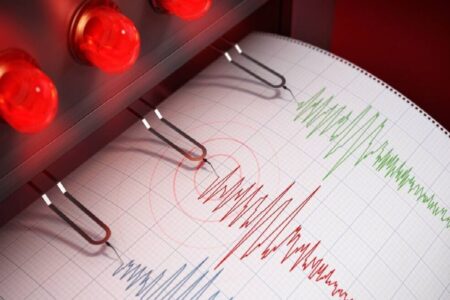 ثبت ۳ زلزله به بزرگای ۴ تا ۴.۹ در استان‌های کرمان و خوزستان