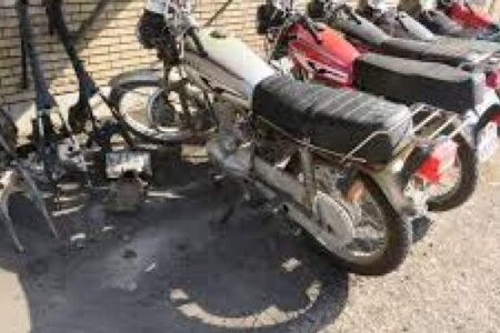 دستگيری سارق موتورسيکلت در کهنوج