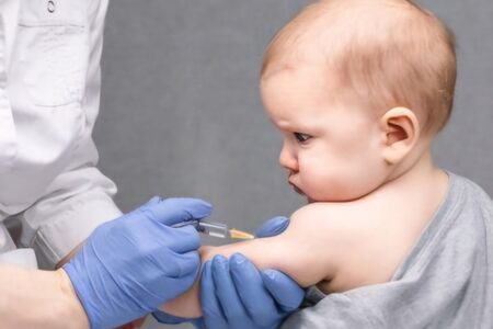 آغاز طرح واکسیناسیون پنوموکوک ویژه نوزادان در کهگیلویه و بویراحمد