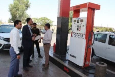 پلمپ یک جایگاه بنزین در رفسنجان توسط گشت کمیته صیانت از حقوق عامه | اخبار رفسنجان