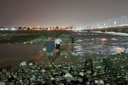 پیکر سیزدهمین مفقودی حادثه طغیان هلیل‌رود جیرفت از آب بیرون کشیده شد