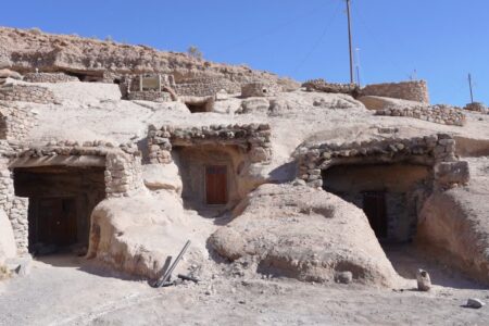 فاز جدید عملیات اصلاح شبکه برق روستای میمند شهربابک آغاز شد | خبر کرمان