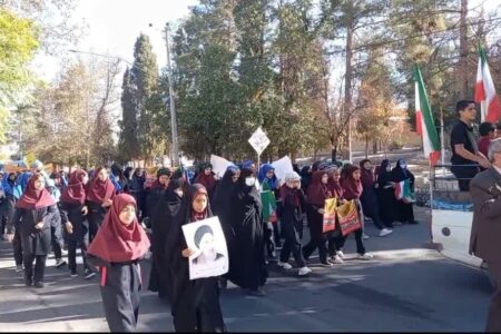 برگزاری راهپیمایی ۱۳ آبان در شهر جوپار کرمان | خبر کرمان