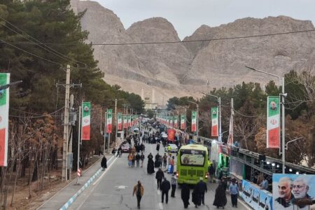 آغاز برنامه‌های هفته مقاومت با ترنم لطیف باران در کرمان | خبر کرمان