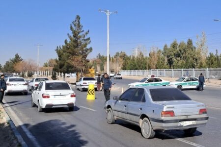 رصد ورودى و خروجى‌هاى شهر کرمان توسط ایست و بازرسی‌هاى پلیس