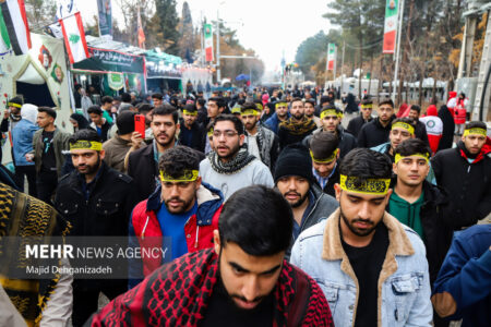 حضور پرشور زائران حاج قاسم در آخرین روز مراسم پنجمین سالگرد شهادتش | خبر کرمان